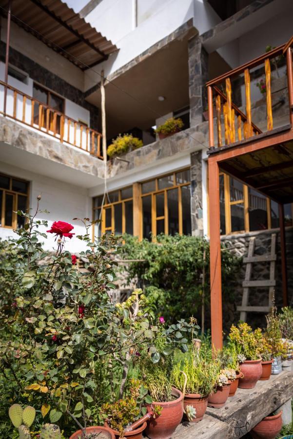 Sumaq Wayra Bed & Breakfast Yanque Bagian luar foto