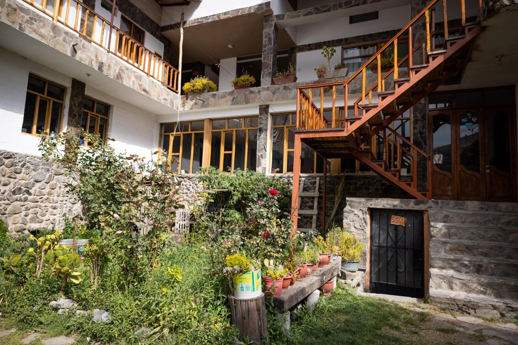 Sumaq Wayra Bed & Breakfast Yanque Bagian luar foto