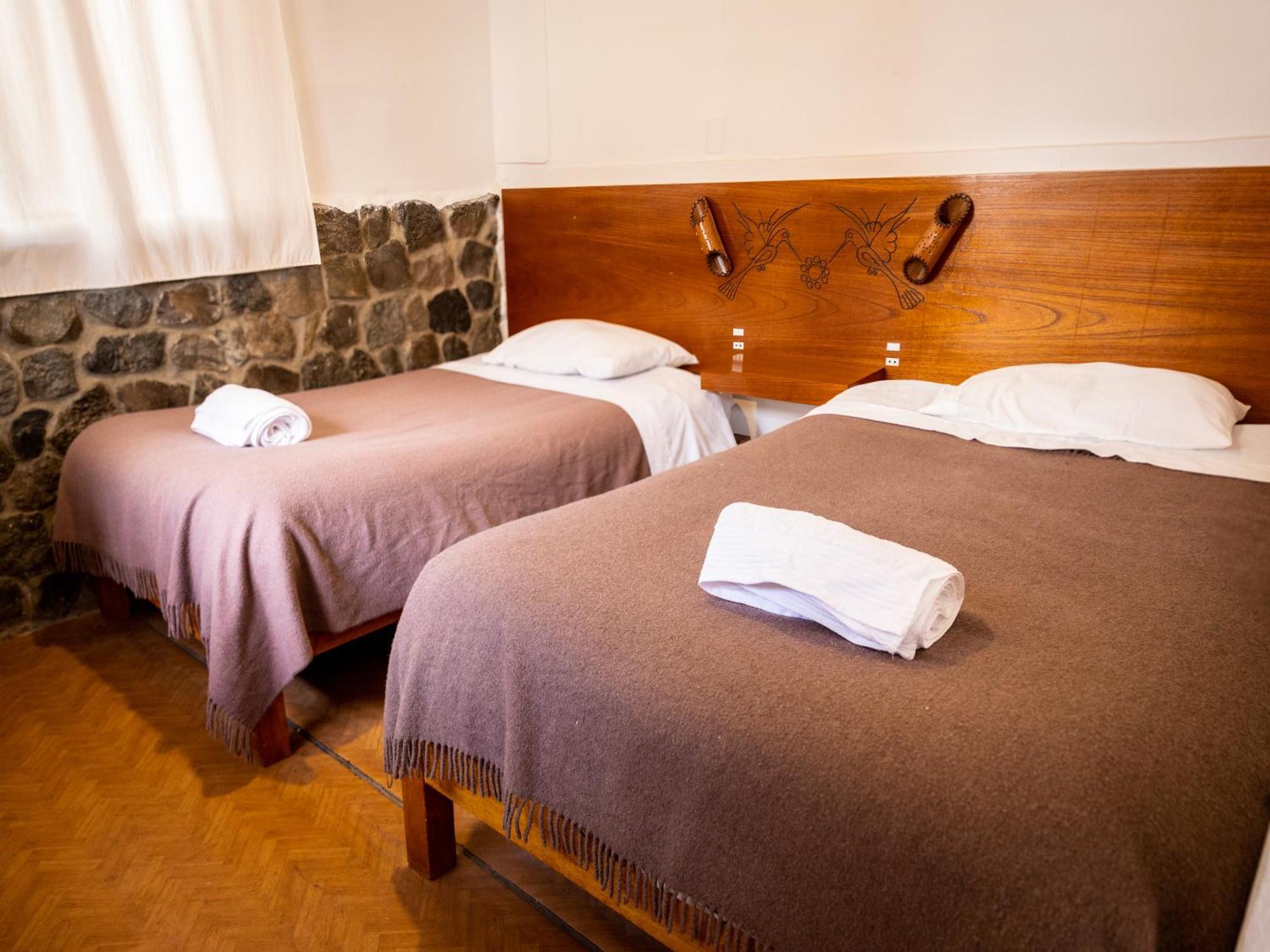Sumaq Wayra Bed & Breakfast Yanque Bagian luar foto
